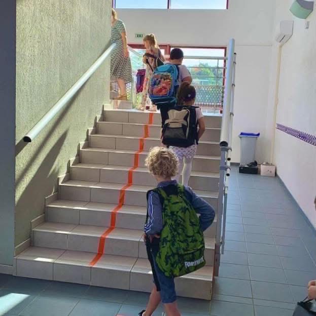 ​🔔 [𝐑𝐄𝐍𝐓𝐑𝐄𝐄 𝐒𝐂𝐎𝐋𝐀𝐈𝐑𝐄] 🎒📚 👩‍🏫