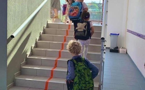 ​🔔 [𝐑𝐄𝐍𝐓𝐑𝐄𝐄 𝐒𝐂𝐎𝐋𝐀𝐈𝐑𝐄] 🎒📚 👩‍🏫